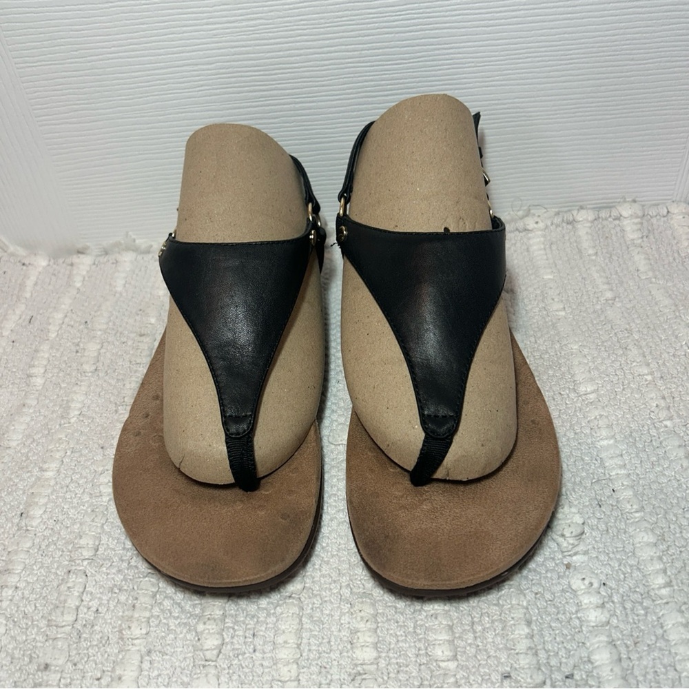 Vionic Kirra Sandal Women's Wide Black Leather Comfort T-Strap Thong Buckle Sz 8